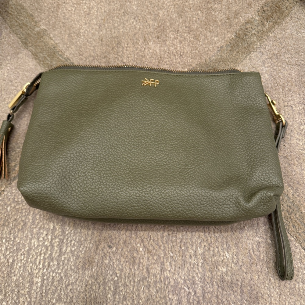 Sage Classic Clutch